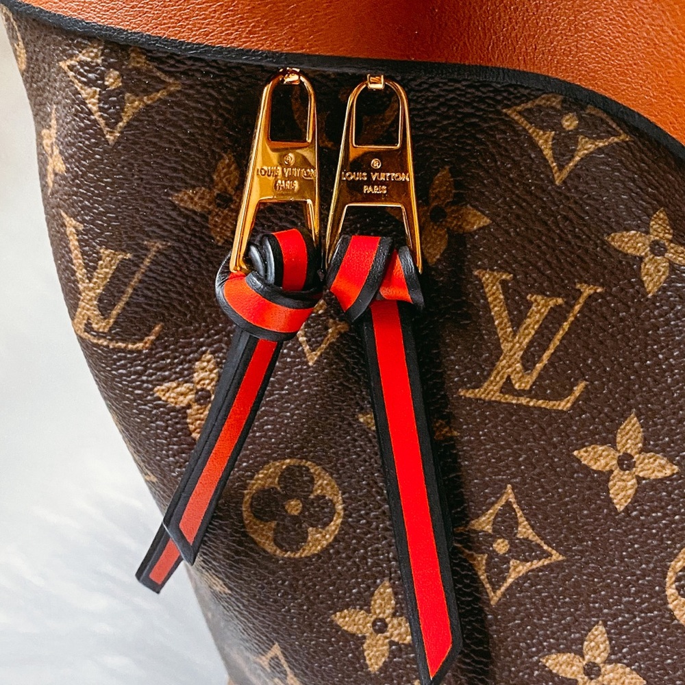 Louis Vuitton Tuileries Hobo Bag .. Caramel, Red - Picture 9 of 12